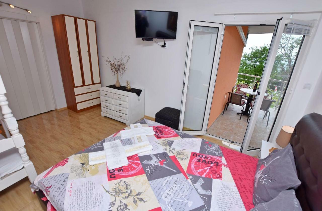 Apartments Siljak Petrovac Exteriör bild