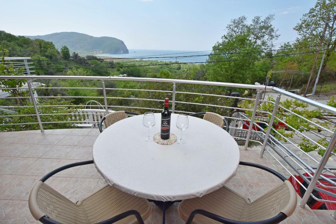 Apartments Siljak Petrovac Exteriör bild