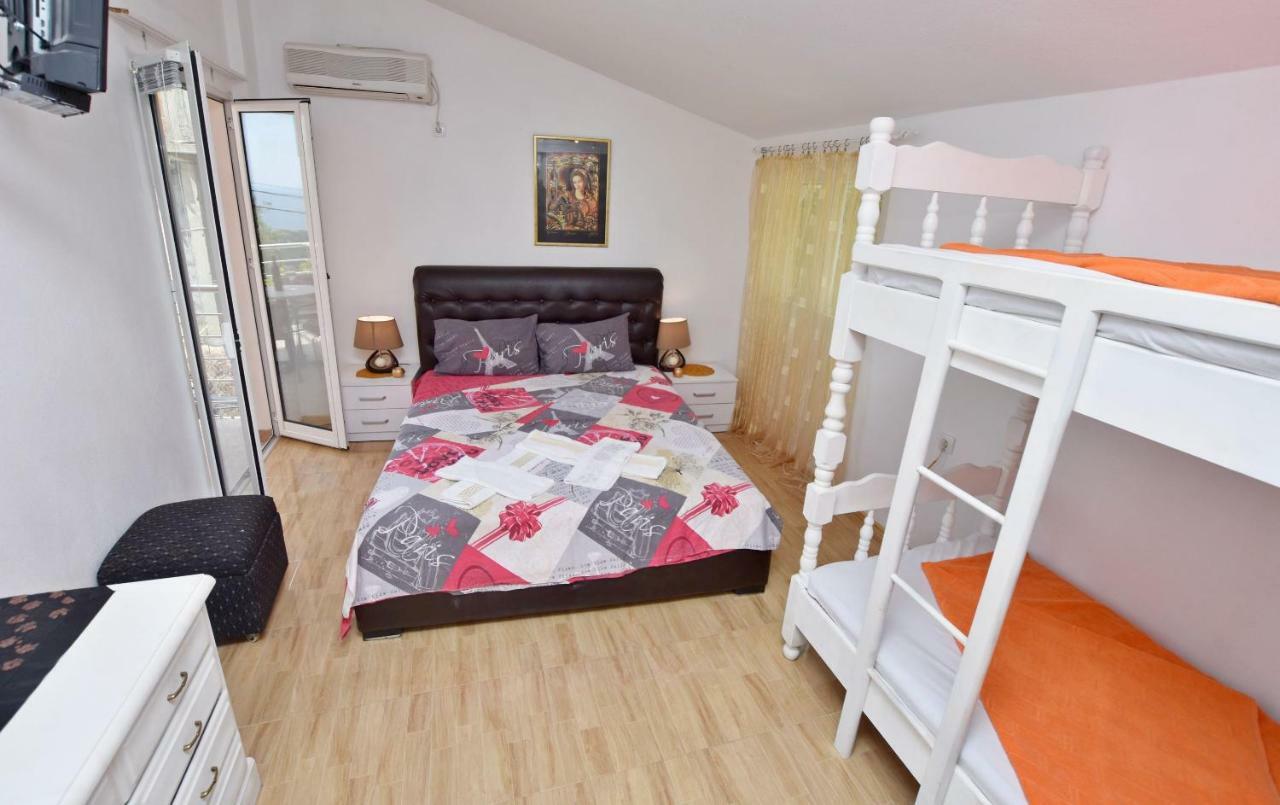 Apartments Siljak Petrovac Exteriör bild