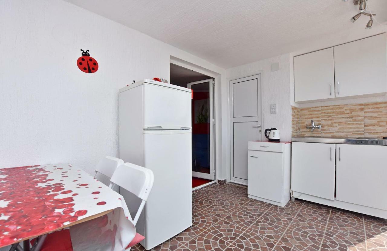 Apartments Siljak Petrovac Exteriör bild