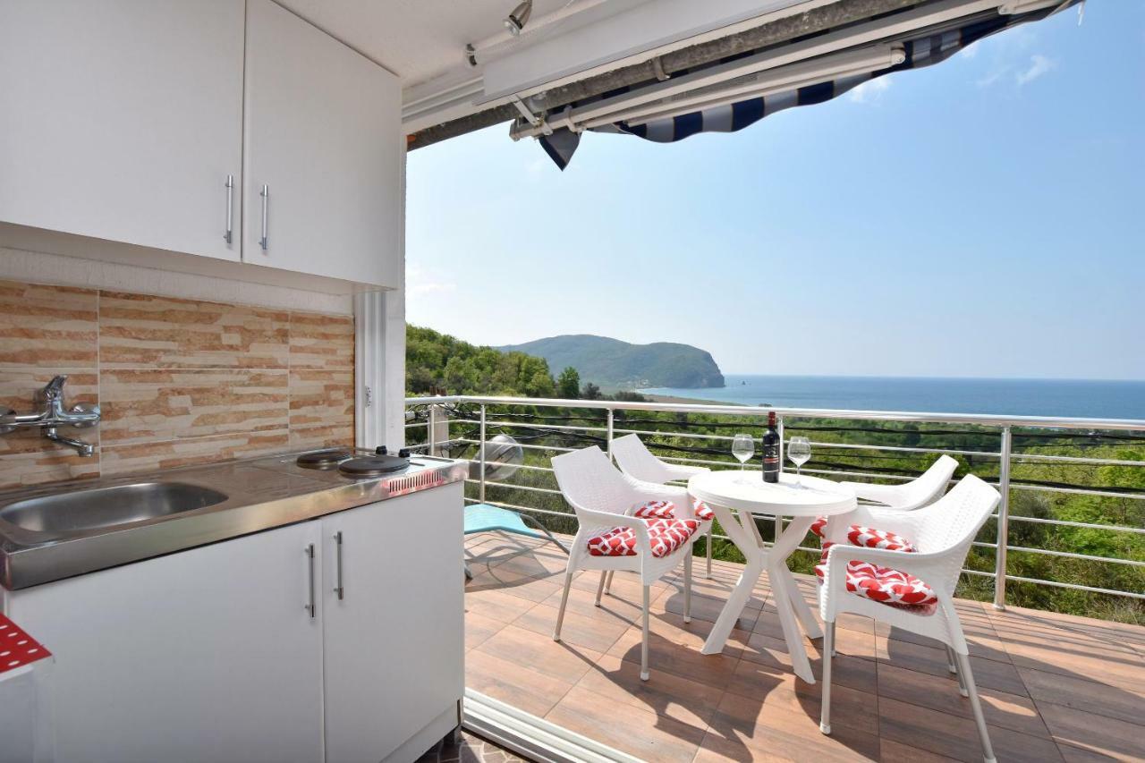 Apartments Siljak Petrovac Exteriör bild